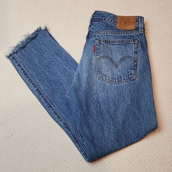 Levi's Denim - Levi's High Rise Button Fly Wedgie Jean Size 28